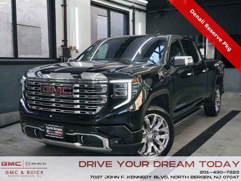 Used 2025 GMC Sierra 1500 Denali w/ Denali Reserve Package AWD/4WD image 1