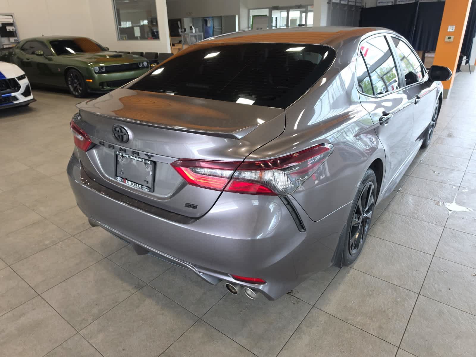 Used 2022 Toyota Camry SE FWD image 8