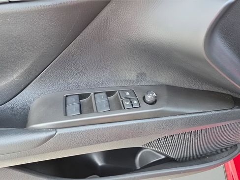 Used 2024 Toyota Camry SE image 27