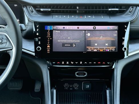 Used 2026 Jeep Grand Cherokee Limited Reserve image 29