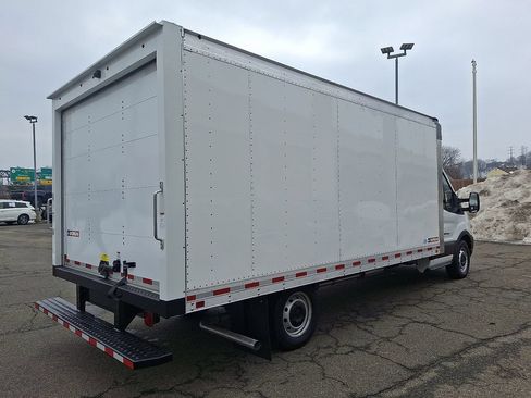 Used 2026 Ford Transit 350 w/ Fleet Safety Package RWD image 4