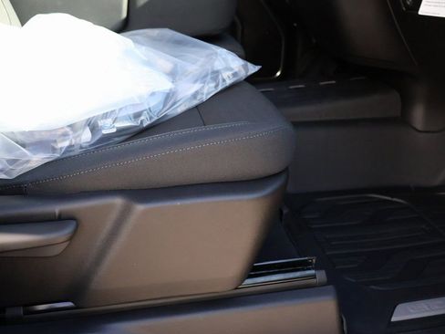 New 2026 GMC Sierra 2500 SLE image 9