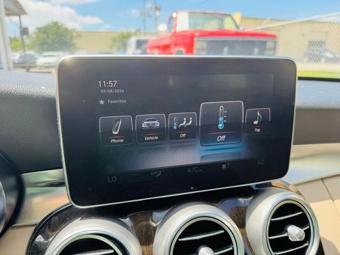 Used 2018 Mercedes-Benz C 300 Sedan w/ Multimedia Package image 28