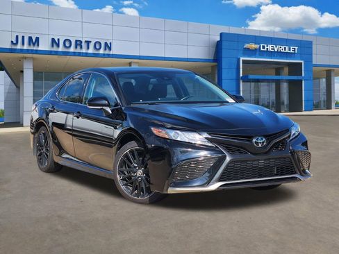Used 2024 Toyota Camry XSE FWD image 1