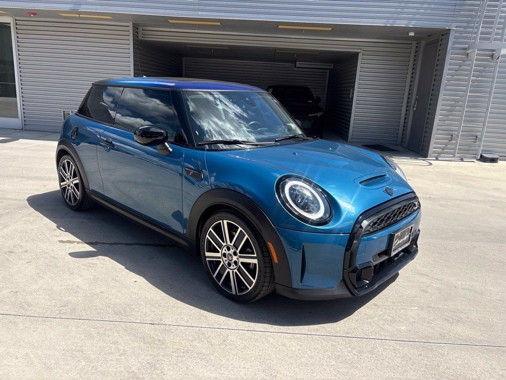 Used 2024 MINI Cooper S FWD image 3
