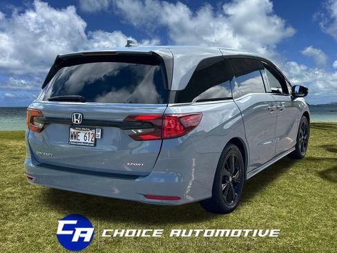 Used 2023 Honda Odyssey Sport image 7