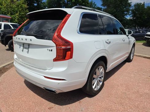 Used 2018 Volvo XC90 T6 Momentum w/ Convenience Package AWD/4WD image 5