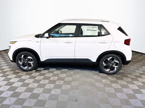 New 2025 Hyundai Venue SEL FWD image 4