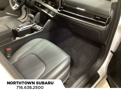 Used 2025 Kia Sportage EX w/ Premium Package image 21