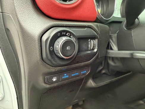 Used 2023 Jeep Wrangler Unlimited Rubicon 4xe image 28