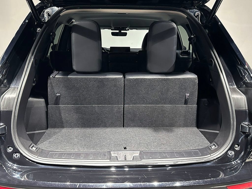 Used 2025 Mitsubishi Outlander AWD image 5
