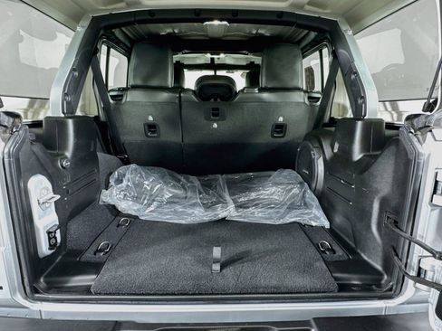 Used 2022 Jeep Wrangler Unlimited Sahara w/ LED Lighting Group image 26