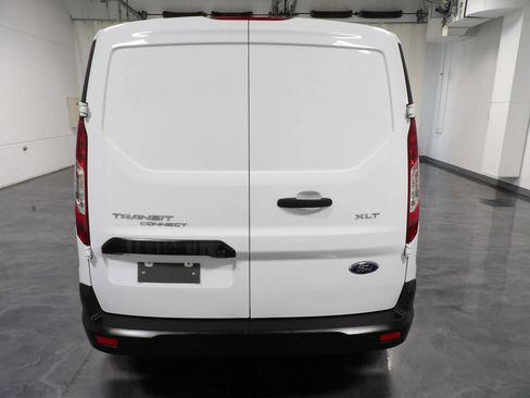 Used 2019 Ford Transit Connect XLT image 5