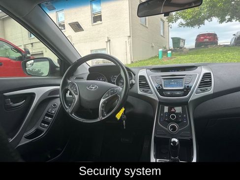 Used 2015 Hyundai Elantra SE w/ Option Group 03 FWD image 8
