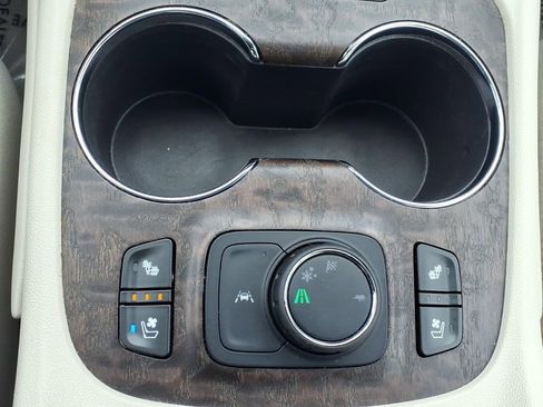 Used 2022 GMC Acadia Denali w/ Denali Ultimate Package FWD image 30