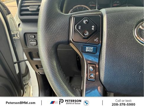 Used 2022 Toyota 4Runner TRD Off-Road Premium AWD/4WD image 30