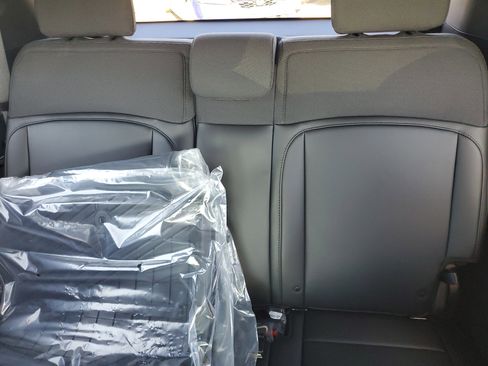 New 2027 Kia Telluride S w/ Towing Package image 30