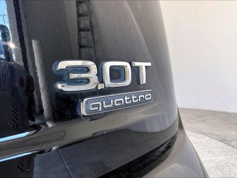 Used 2017 Audi Q7 3.0T Prestige w/ Prestige Package image 39