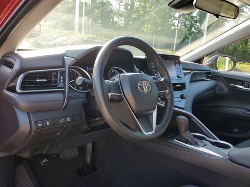 Used 2021 Toyota Camry LE FWD image 14