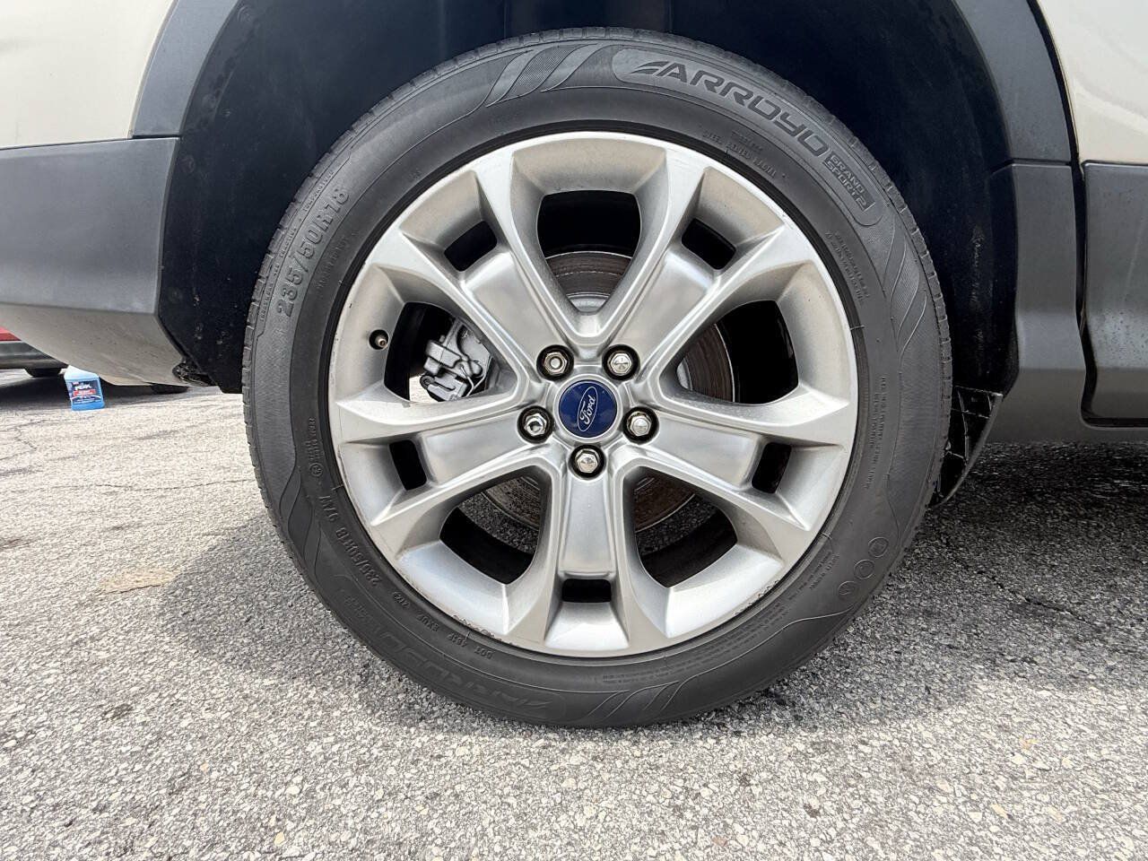 Used 2018 Ford Escape SE w/ Ford Safe & Smart Package AWD/4WD image 24
