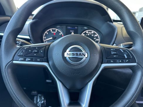 Certified 2021 Nissan Altima 2.5 S FWD image 22