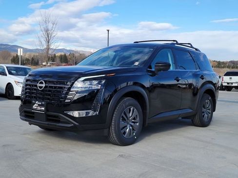 New 2026 Nissan Pathfinder SV image 1