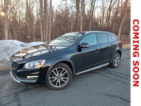 Used 2016 Volvo V60 T5 Cross Country w/ Protection Package image 1