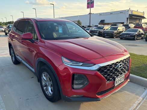 Used 2020 Hyundai Santa Fe SEL FWD image 3