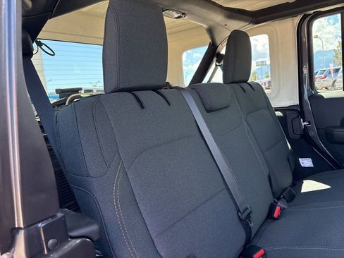 New 2025 Jeep Wrangler Unlimited Sahara AWD/4WD image 22