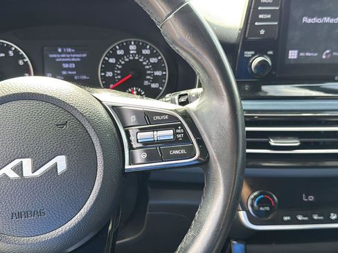 Used 2023 Kia Seltos S image 14
