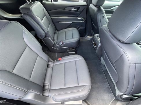 Used 2026 Chevrolet Traverse LT AWD/4WD image 26