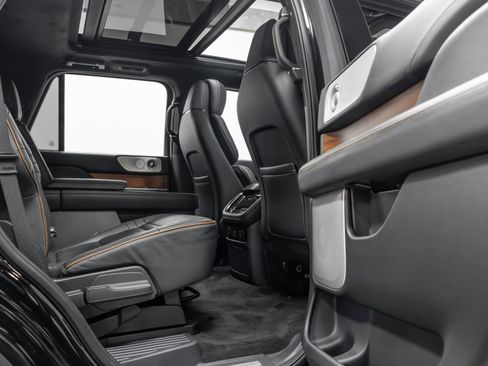 Used 2022 Lincoln Navigator Black Label image 60