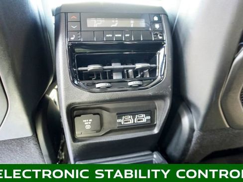 Used 2022 Jeep Grand Cherokee L Limited image 14