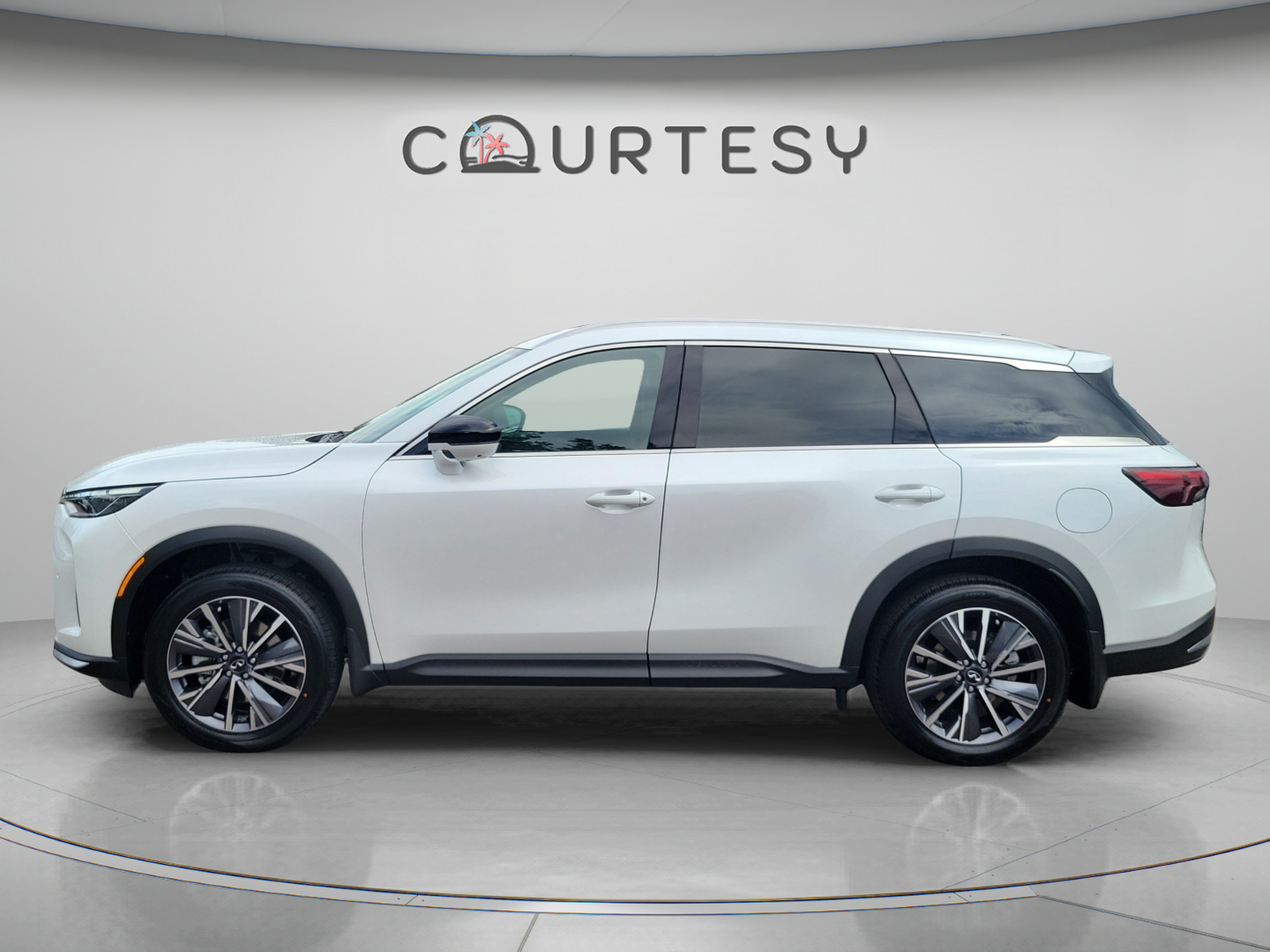 New 2027 INFINITI QX60 Luxe w/ Cargo Package FWD image 2