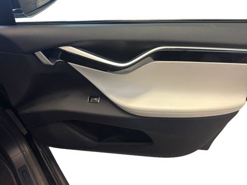 Used 2016 Tesla Model X P100D image 15