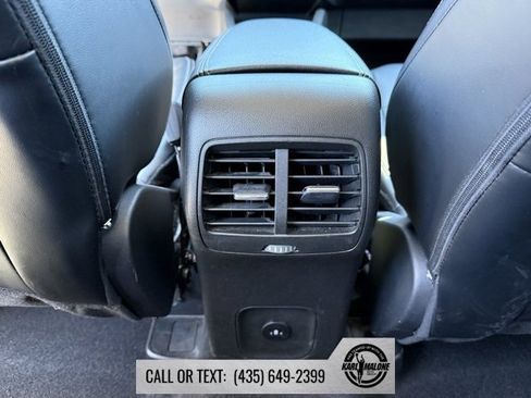 Used 2025 Ford Escape Platinum image 29