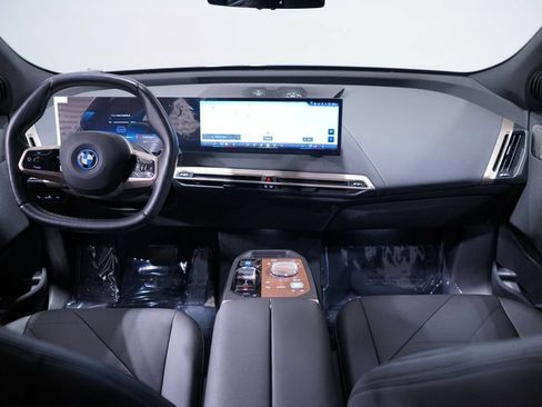 Used 2024 BMW iX xDrive50 w/ Premium Package AWD/4WD image 13