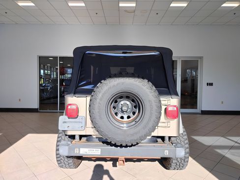 Used 2003 Jeep Wrangler X AWD/4WD image 4