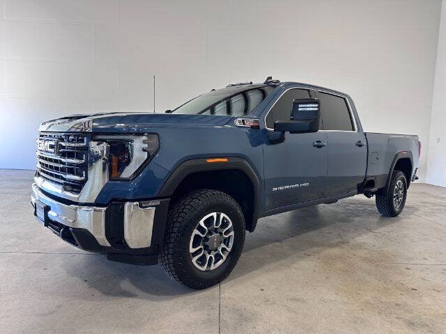 Used 2024 GMC Sierra 3500 SLE w/ SLE Convenience Package AWD/4WD image 1