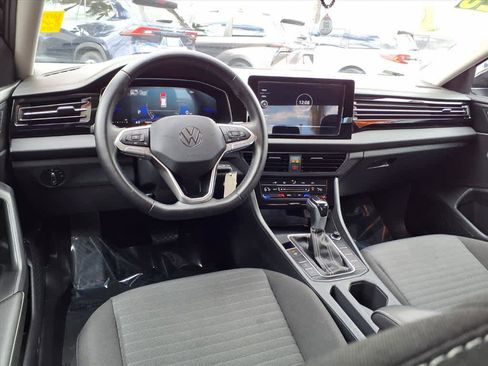 Used 2025 Volkswagen Jetta S FWD image 8
