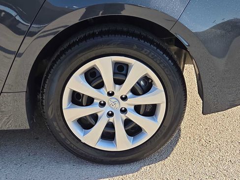 Used 2025 Toyota Corolla LE FWD image 12