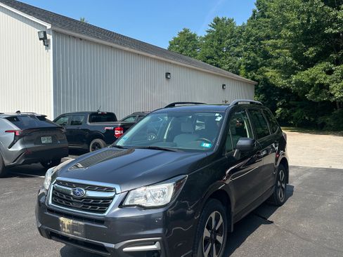 Used 2018 Subaru Forester 2.5i Premium AWD/4WD image 1
