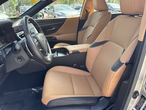 Certified 2025 Lexus ES 300h w/ Premium Package FWD image 11