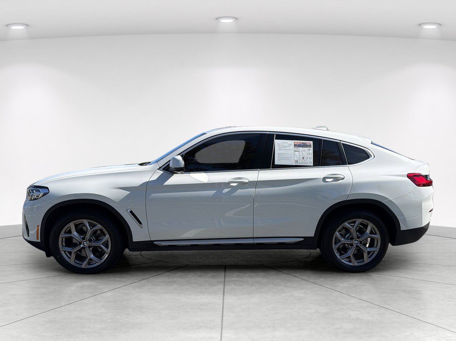 Certified 2025 BMW X4 xDrive30i AWD/4WD image 7