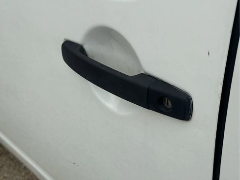 Used 2013 Nissan Frontier S image 13