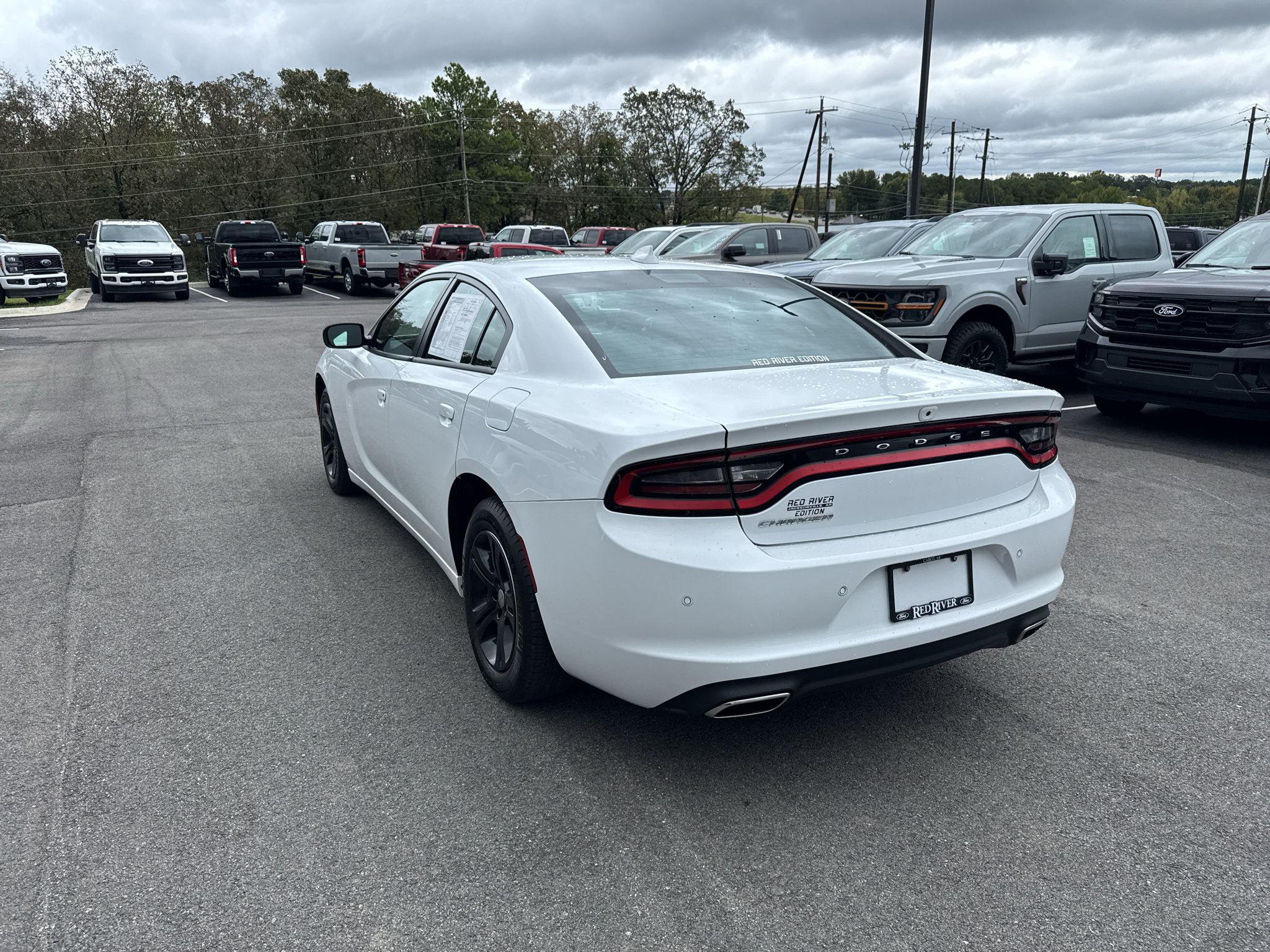 Used 2023 Dodge Charger SXT RWD image 11