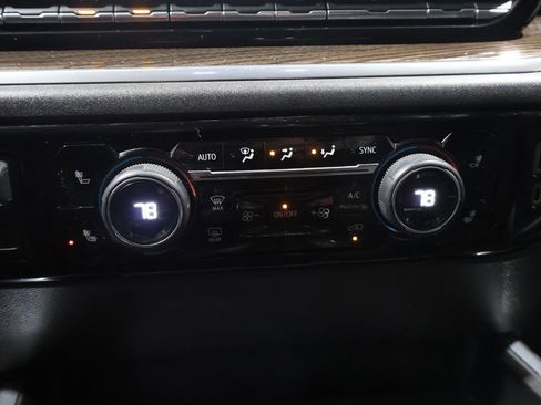 Used 2023 Chevrolet Silverado 1500 LT Trail Boss w/ Convenience Package II image 29