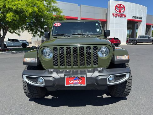 Used 2023 Jeep Gladiator Sport AWD/4WD image 6
