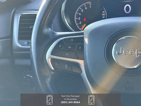 Used 2022 Jeep Grand Cherokee Laredo X image 20