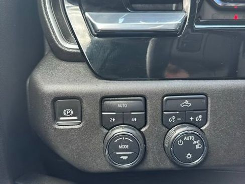 Used 2024 Chevrolet Silverado 1500 LT AWD/4WD image 28